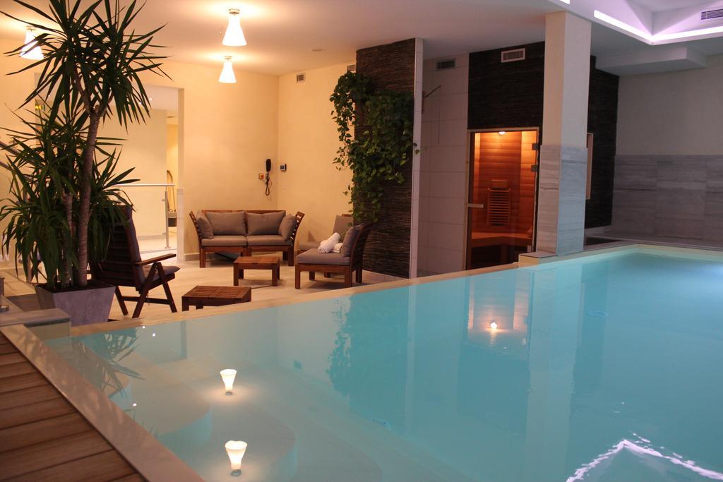 Hotel La Neyrette 3*
